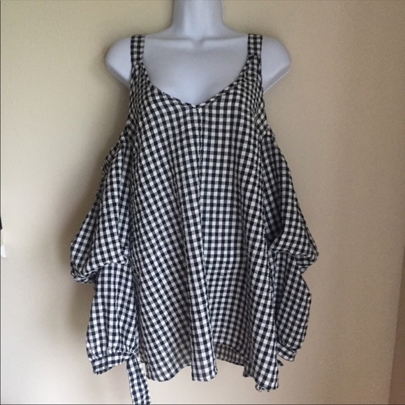 Gingham cold shoulder top - Picture 2 of 7